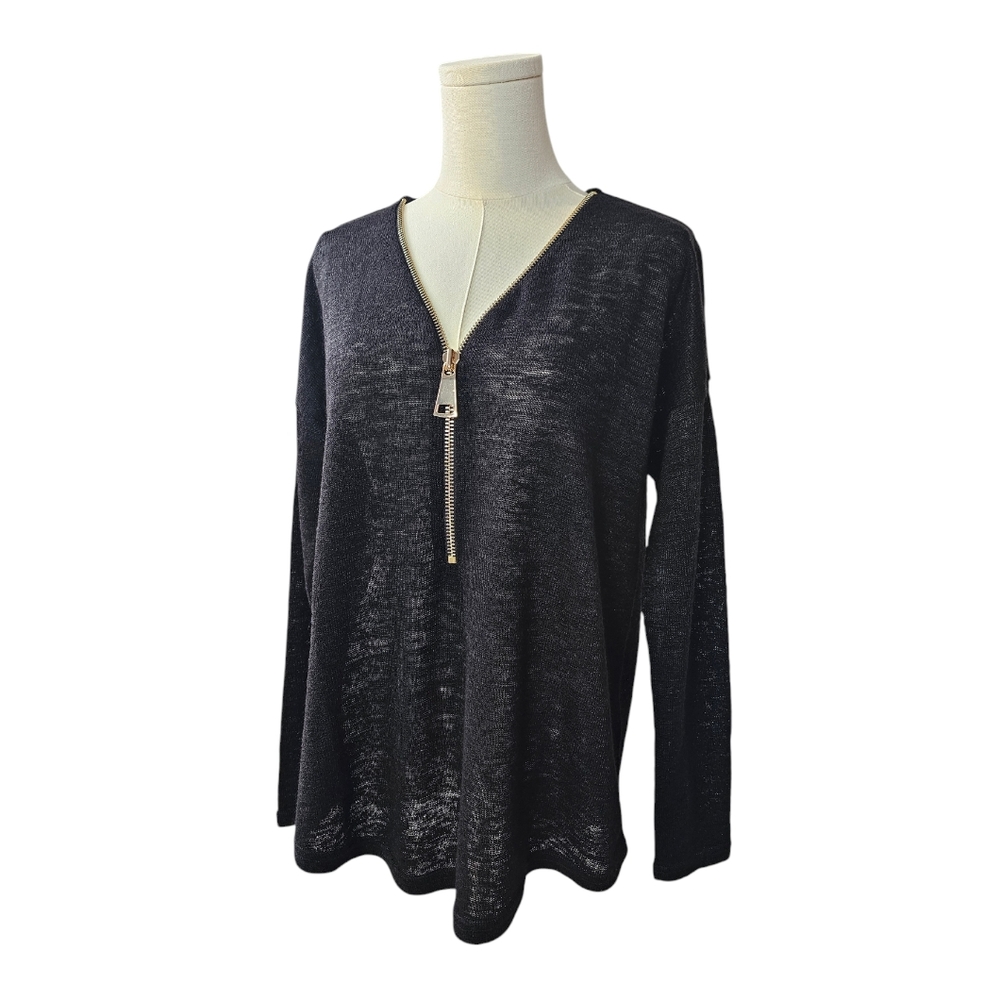 NWT- Soft Surrounding - Black Front Zipper Top